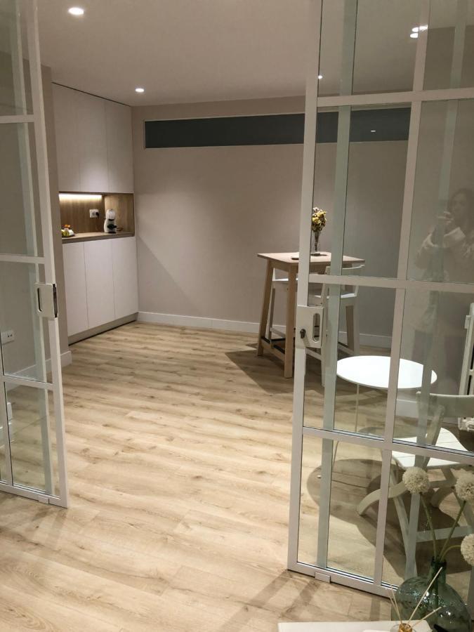 Pension La Castellana Logroño Esterno foto