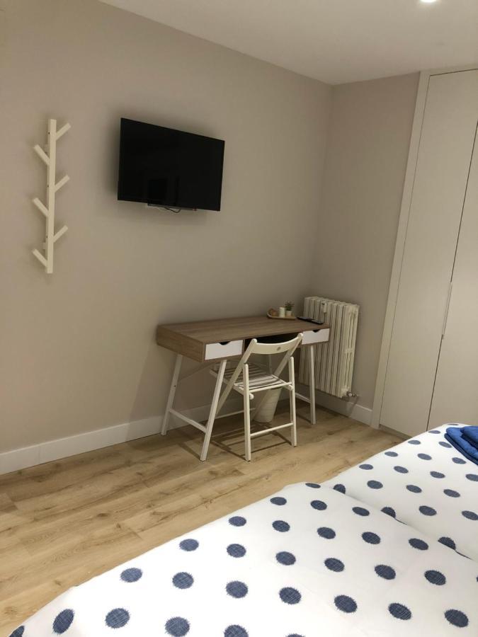 Pension La Castellana Logroño Esterno foto